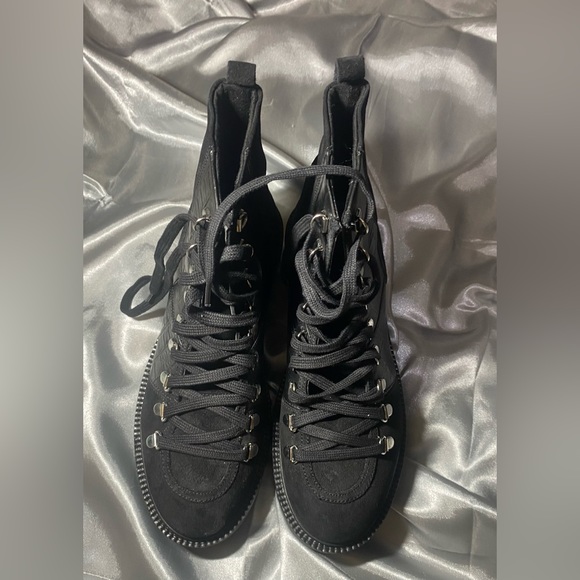 ASOS Boot, Black, Size 8 - Picture 2 of 7